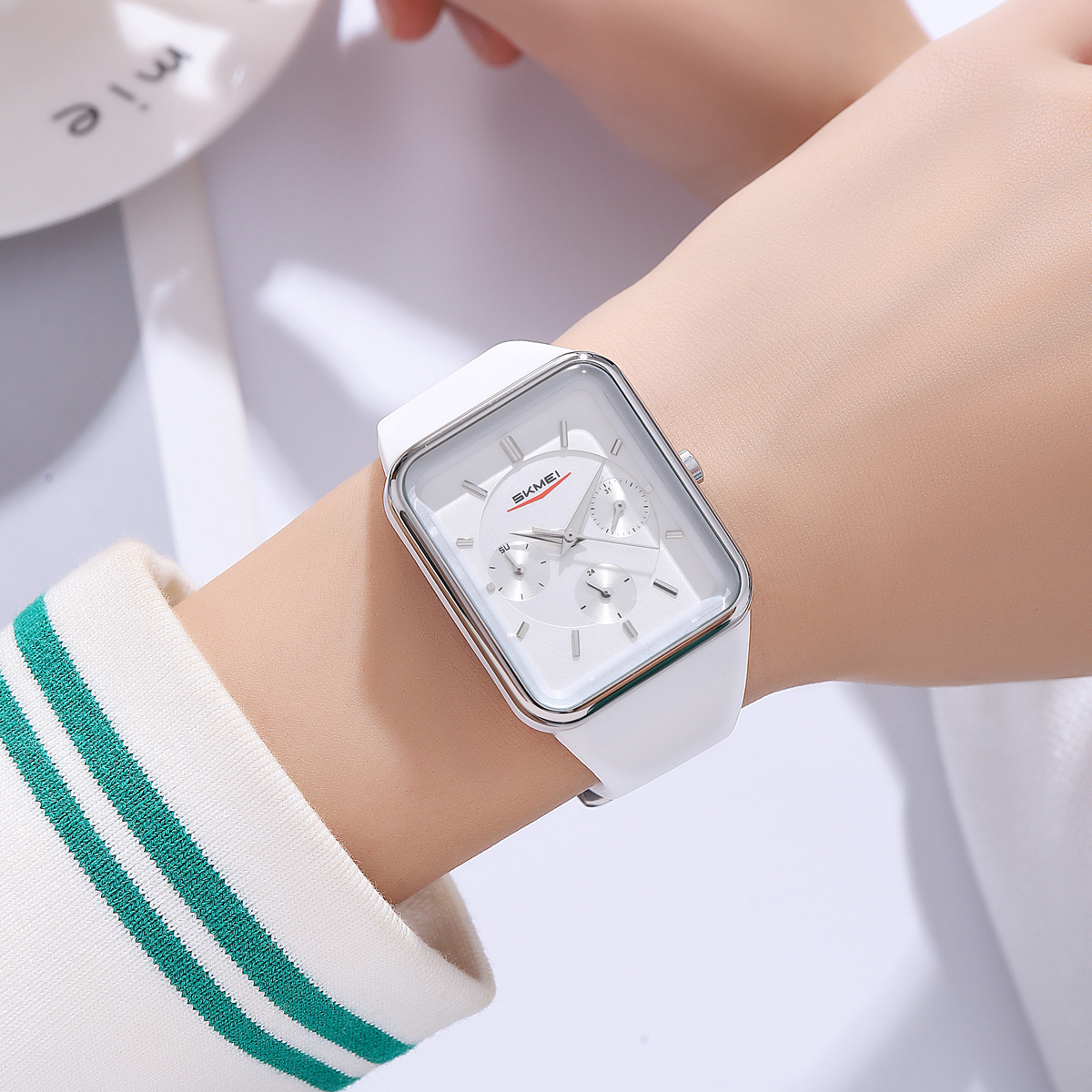  OEM Customize Logo Hot Sale Watch Brand Skmei 2323 