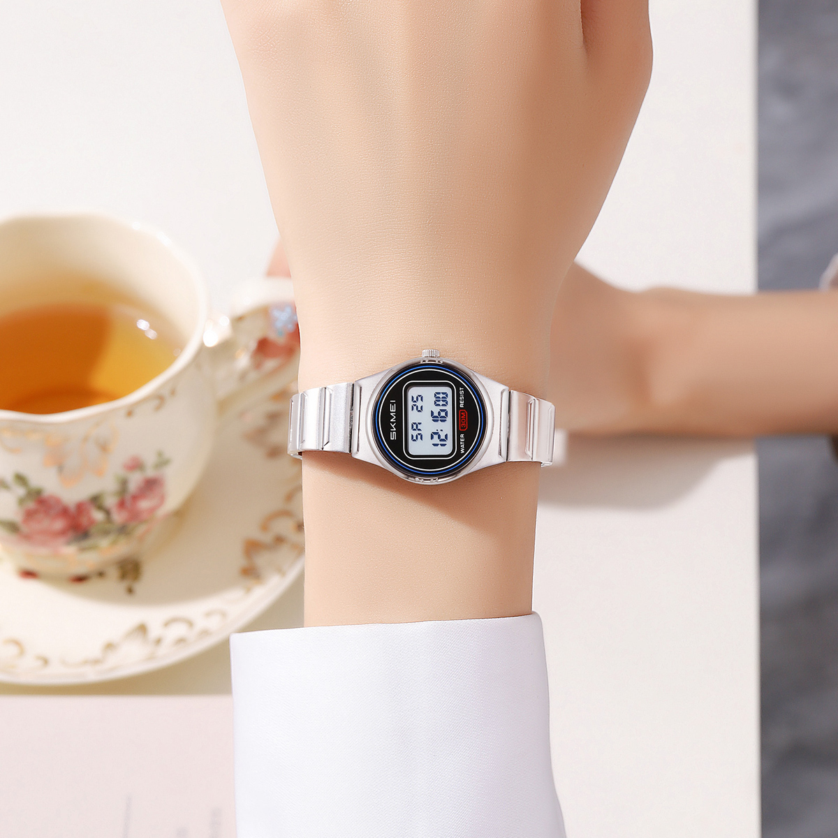 SKMEI 2338 New Model Fashion Alarm Digital Women Watch