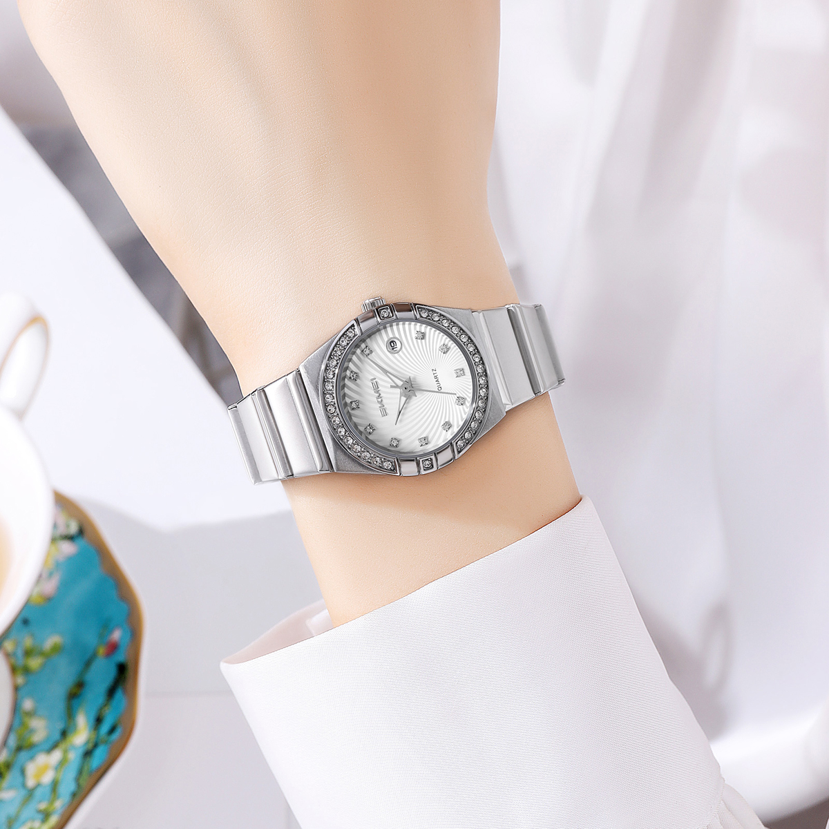 SKMEI 2342 Women's Quartz Watch