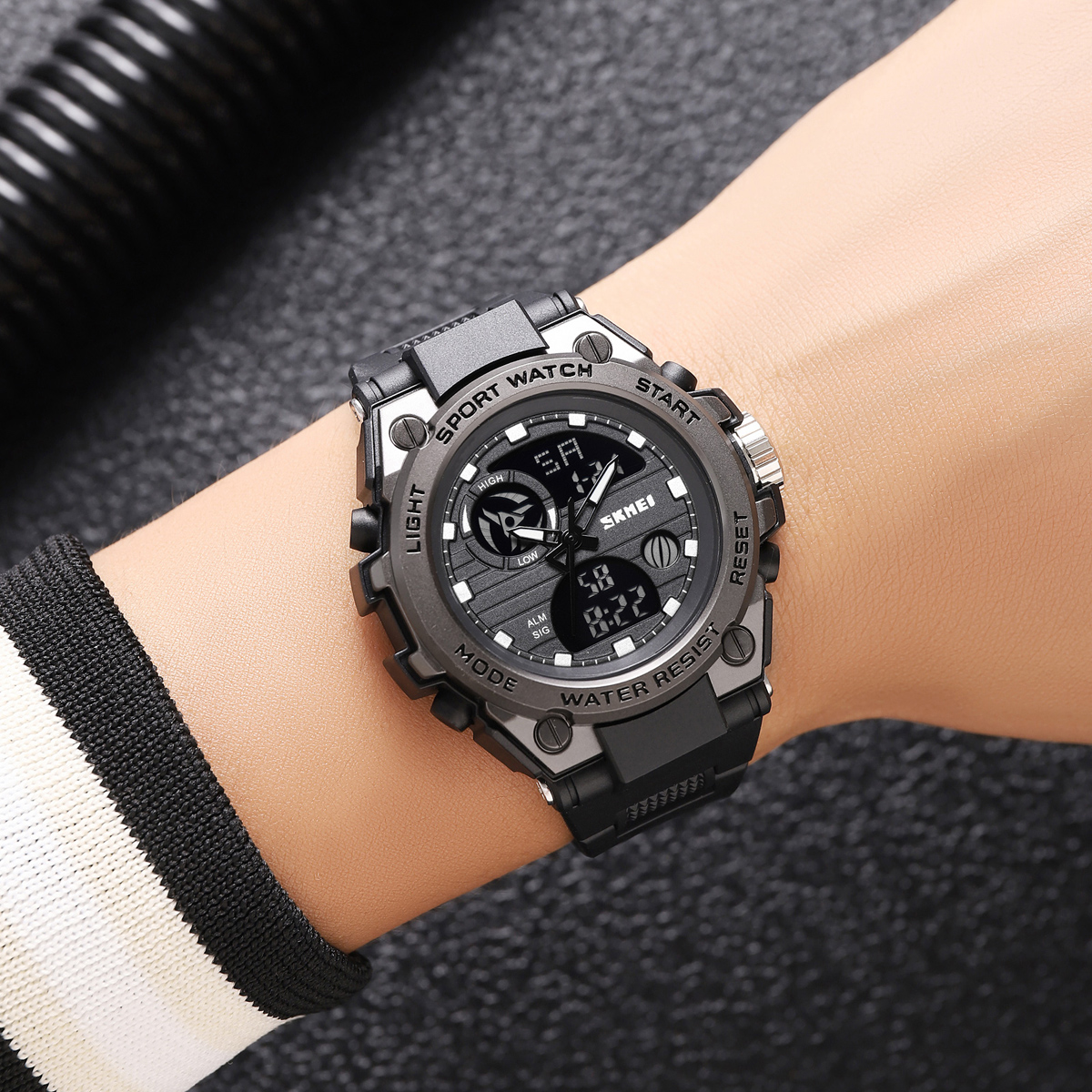 SKMEI 2360 Wholesale Digital Display Large Dial Outdoor Sports Watches