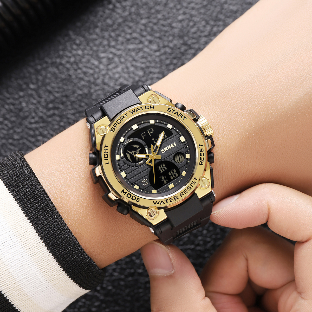 SKMEI 2360 Wholesale Digital Display Large Dial Outdoor Sports Watches