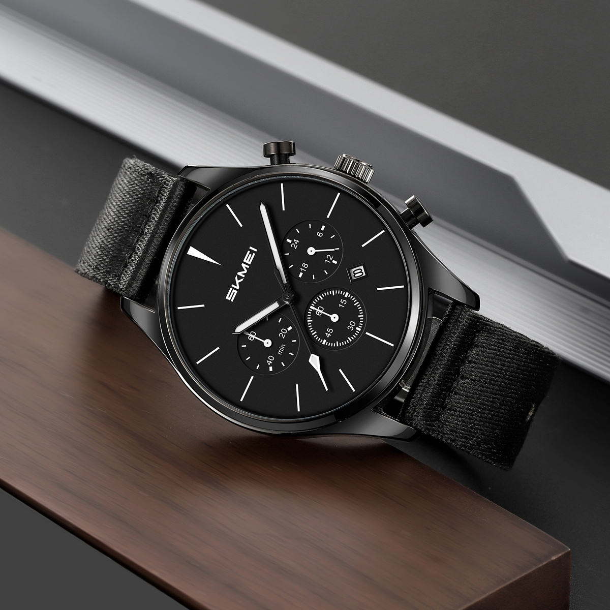 SKMEI 2367 Men's Luxury Quartz Wrist Watch