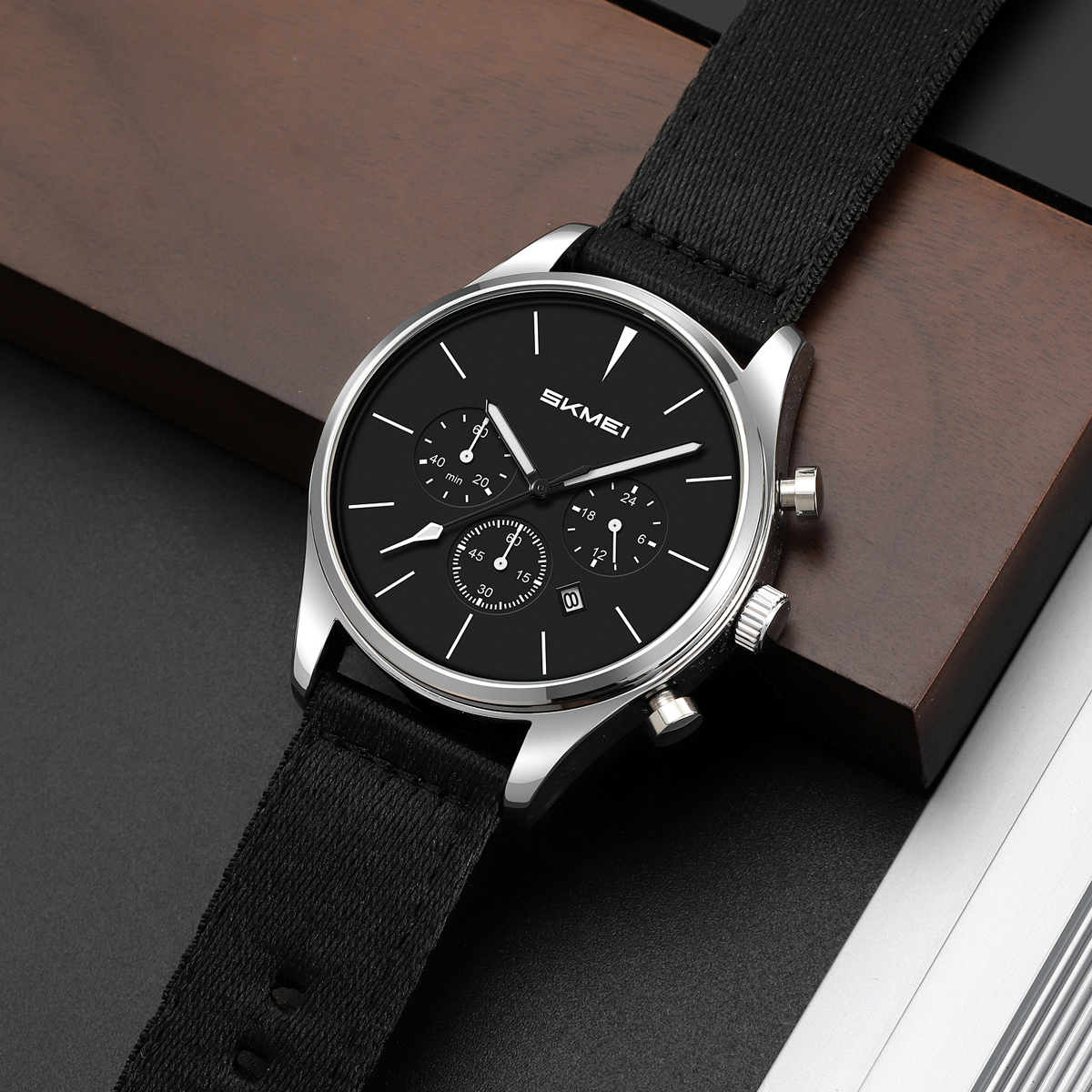 SKMEI 2367 Men's Luxury Quartz Wrist Watch