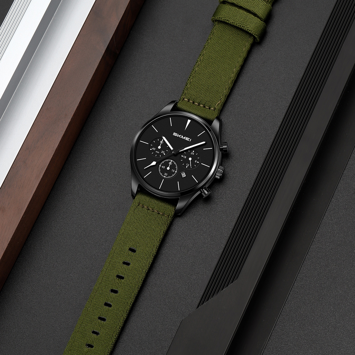 SKMEI 2367 Men's Luxury Quartz Wrist Watch