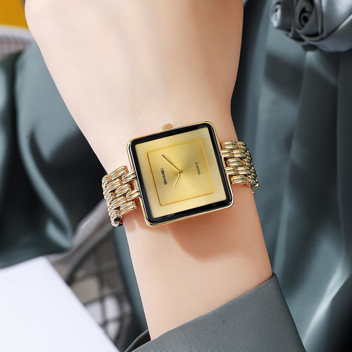 Skmei 2372 Luxury Lady Quartz Watch Customized logo Wholesale Stainless Steel Strap