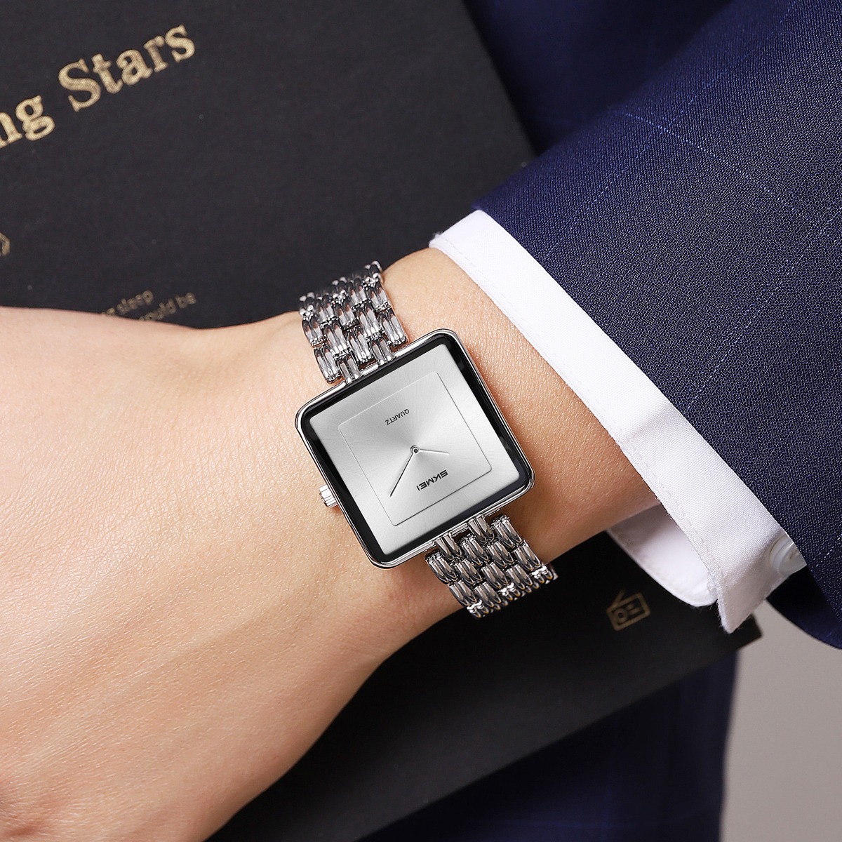 Skmei 2372 Luxury Lady Quartz Watch Customized logo Wholesale Stainless Steel Strap