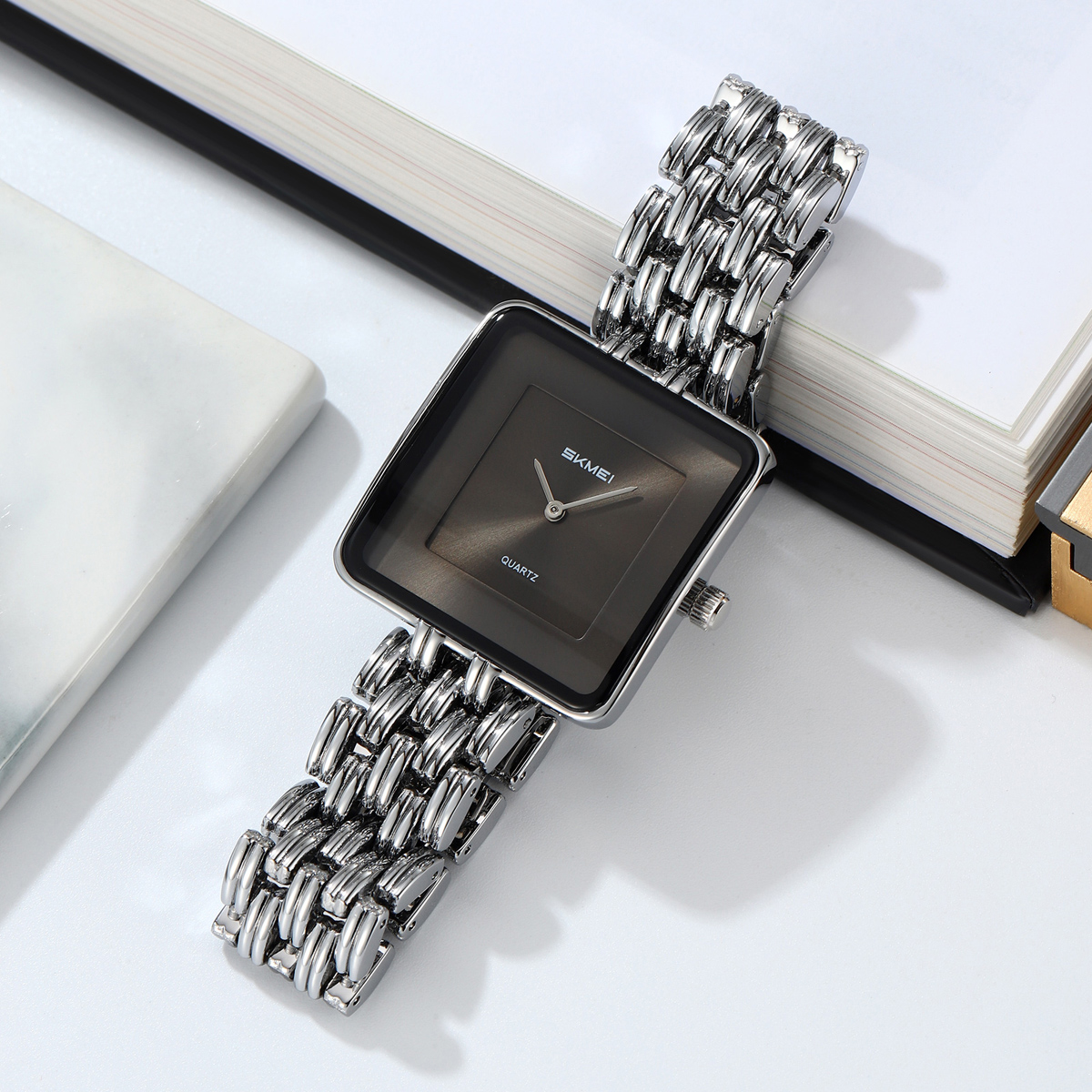 Skmei 2372 Luxury Lady Quartz Watch Customized logo Wholesale Stainless Steel Strap