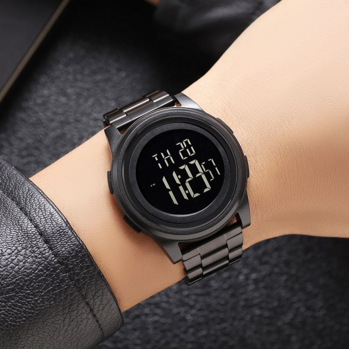 SKMEI 2379 Reloj De Hombre Electronic Metal Chronograph Watch