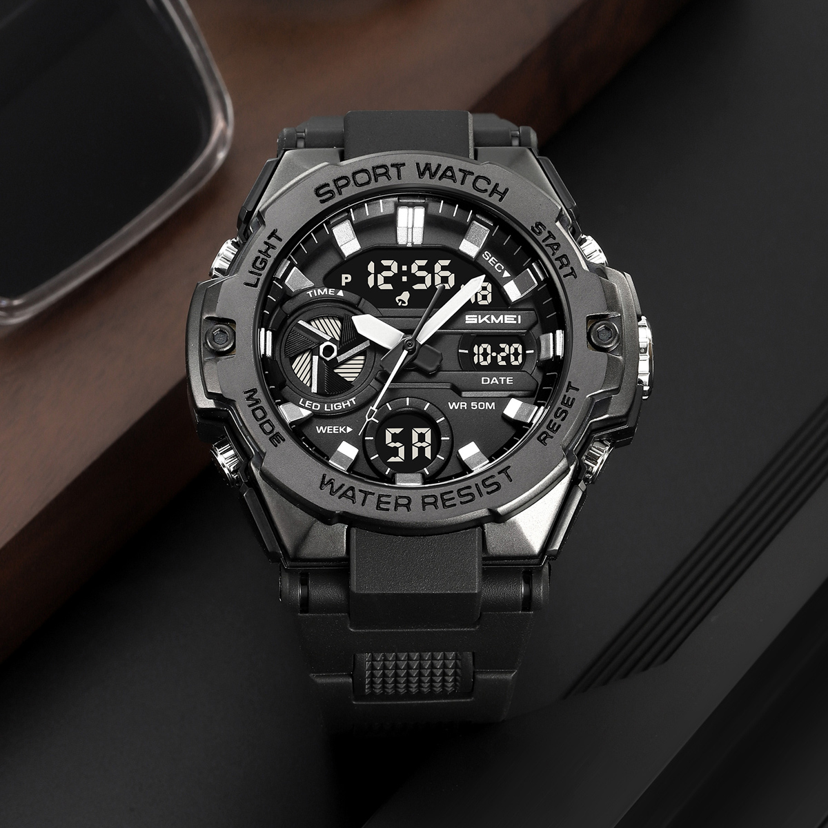 SKMEI 2383 Luxury Sports Digital & Analog Waterproof Watch for Men