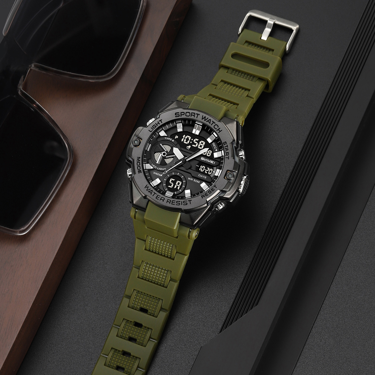 SKMEI 2383 Luxury Sports Digital & Analog Waterproof Watch for Men