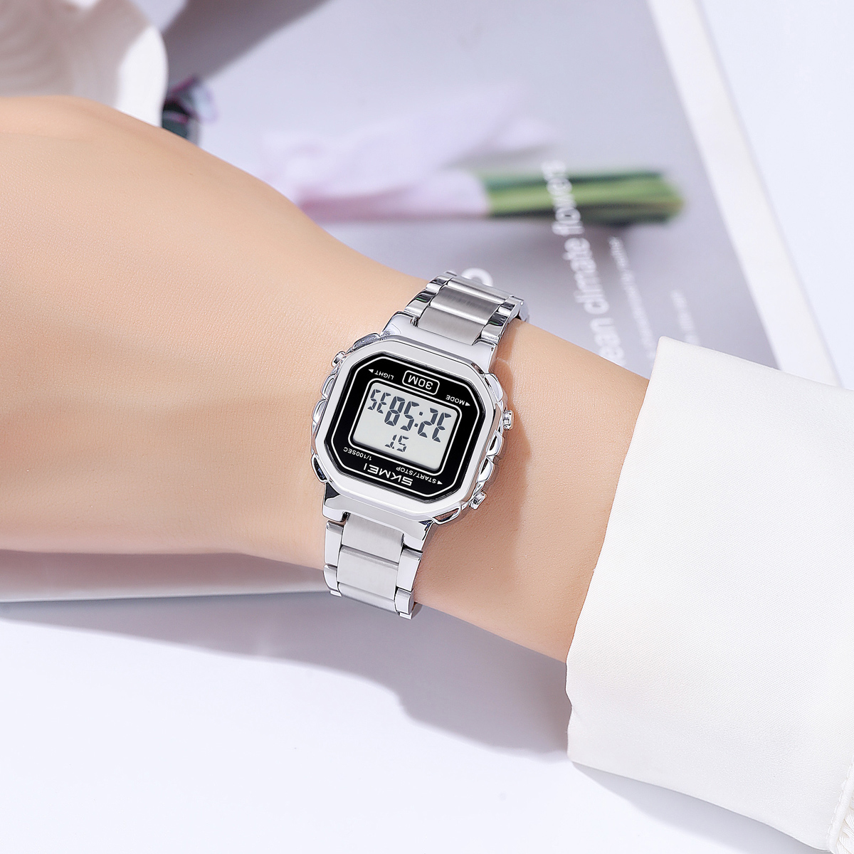 SKMEI Model 2387 Reloj Lady Digital Wrist Watch