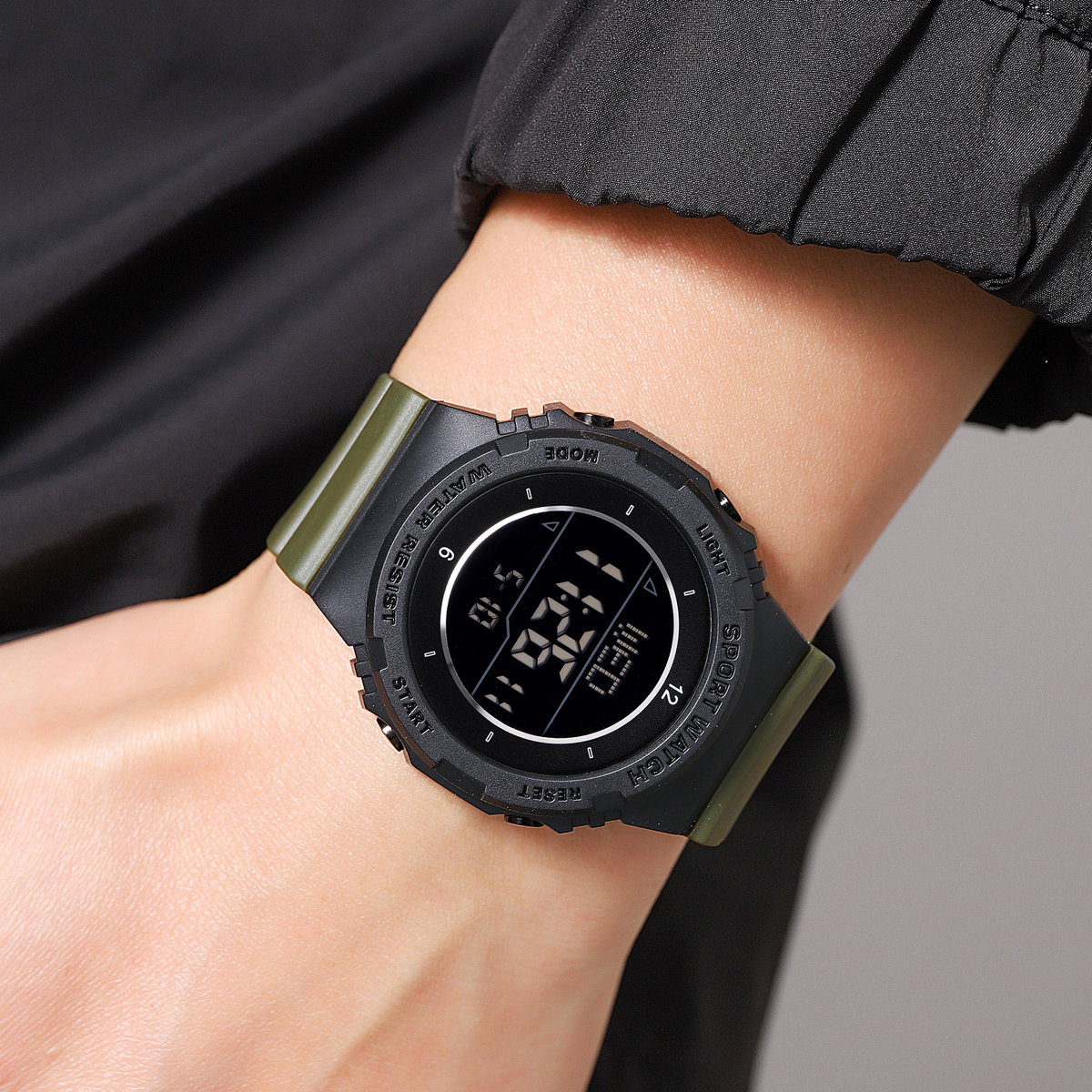 SKMEI 2400 Wholesale Mulitifunctionall Large Sports Electronic Men Digital Watch