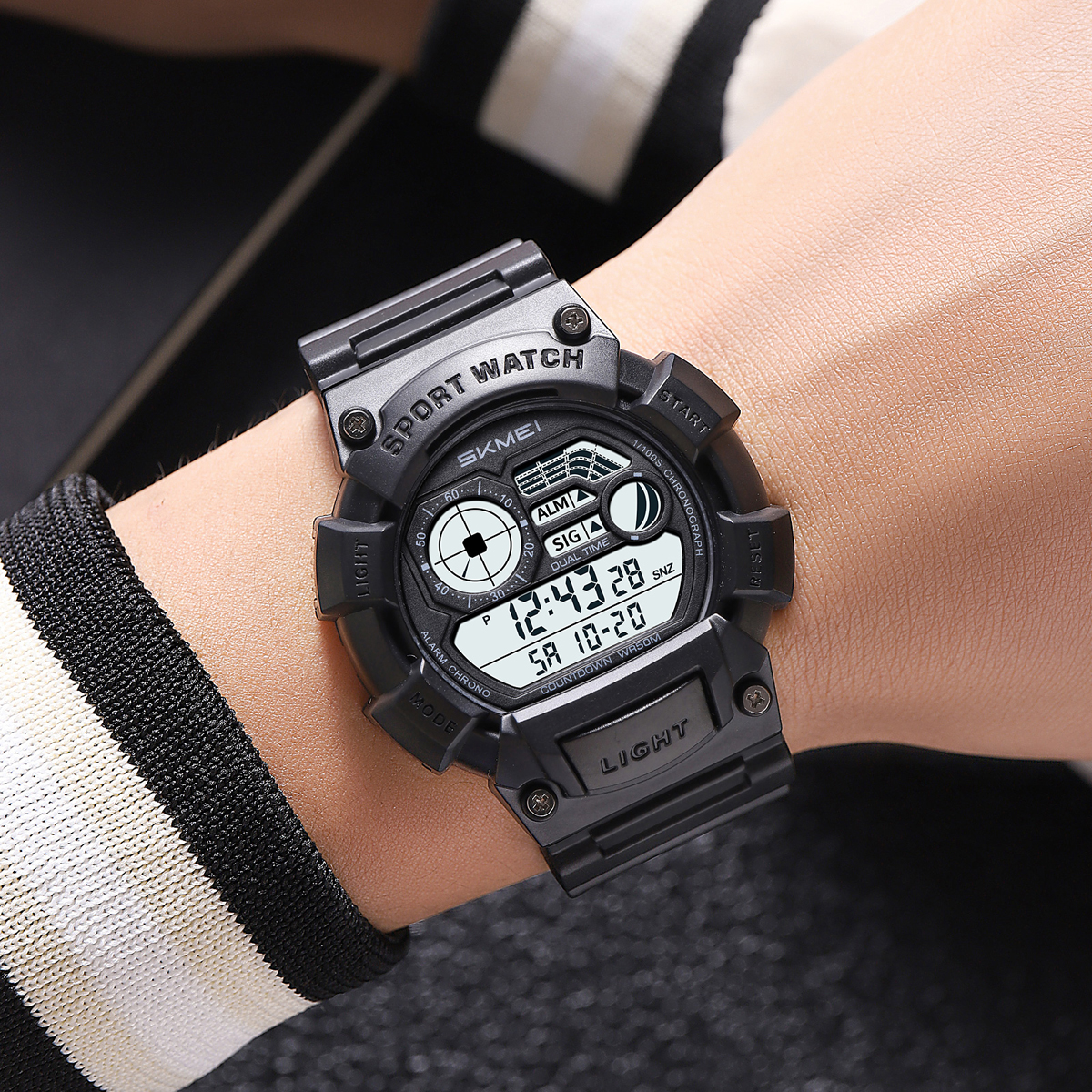 Skmei 2403 Fashion Personalized Men Digital Watch