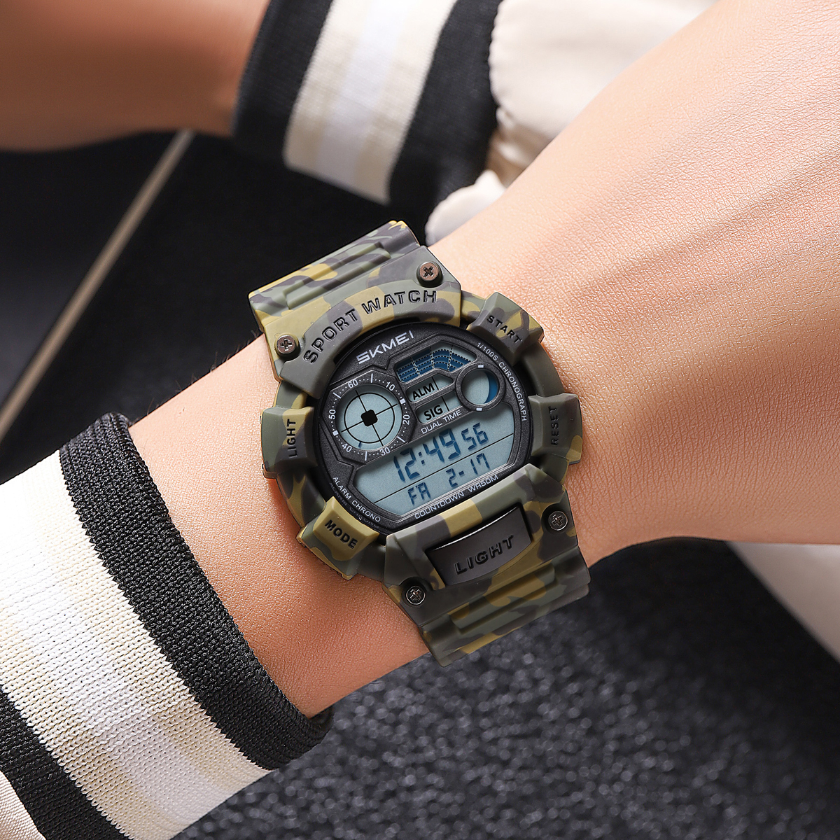 Skmei 2403 Fashion Personalized Men Digital Watch