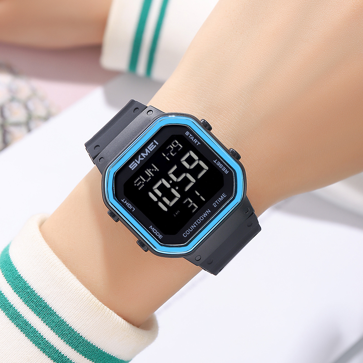 SKMEI 2439 Unisex Sport Young Styles Digital Watch
