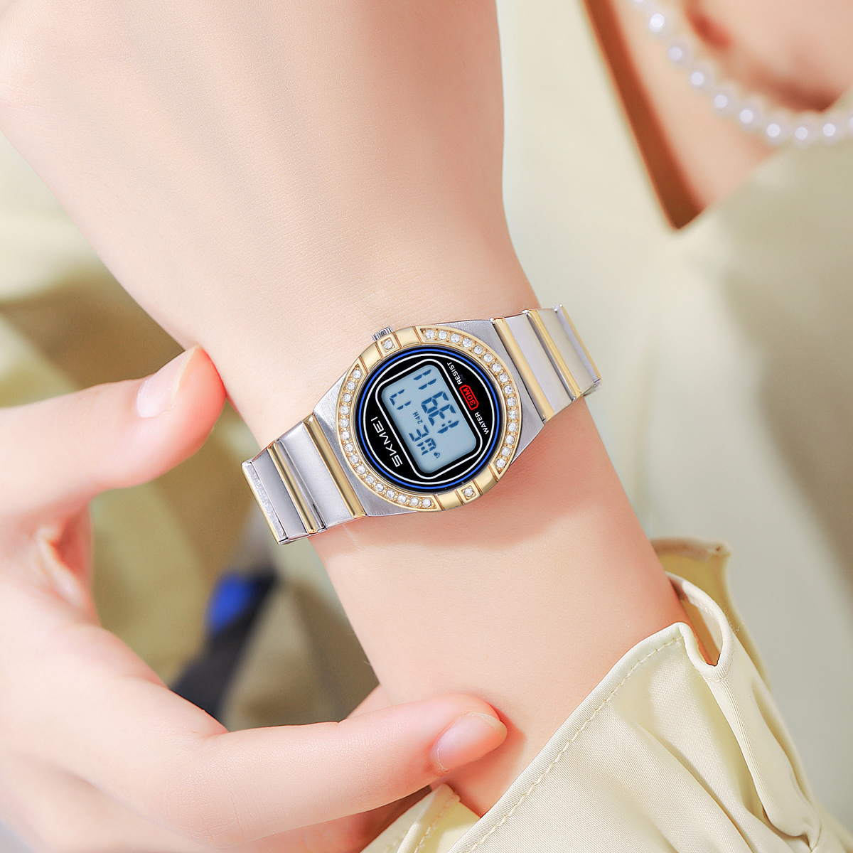 SKMEI 2446 Women's Sport Stainless Steel Band Digital Watch