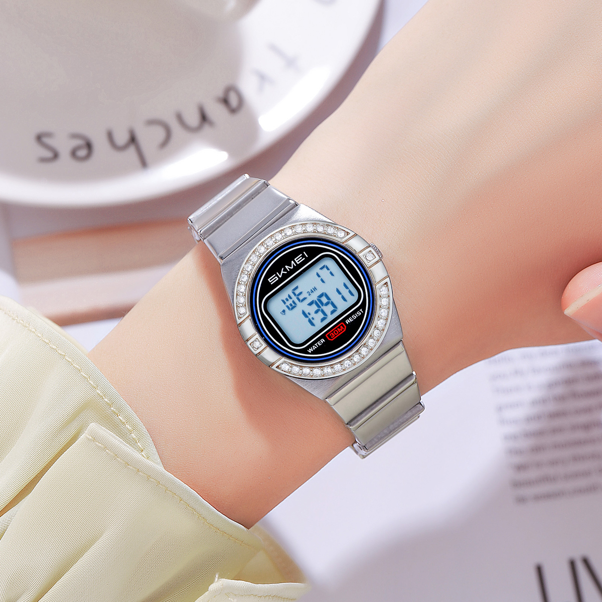 SKMEI 2446 Women's Sport Stainless Steel Band Digital Watch