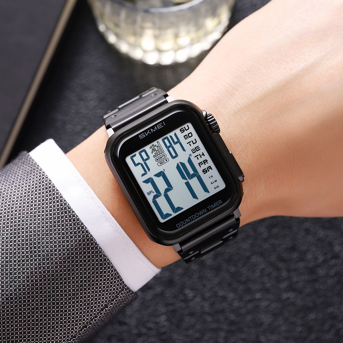 Skmei 2447 Fashion ODM Man Digital Watch