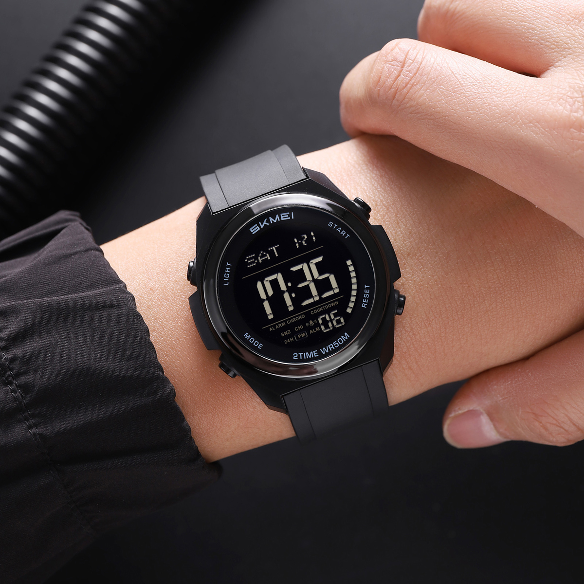 SKMEI 2455 Fashion Wrist Watch Men Wrist Sport Watch
