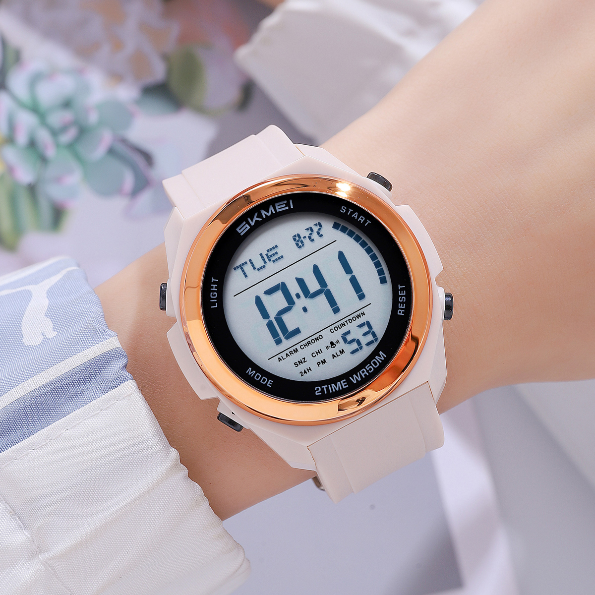 SKMEI 2455 Fashion Wrist Watch Men Wrist Sport Watch
