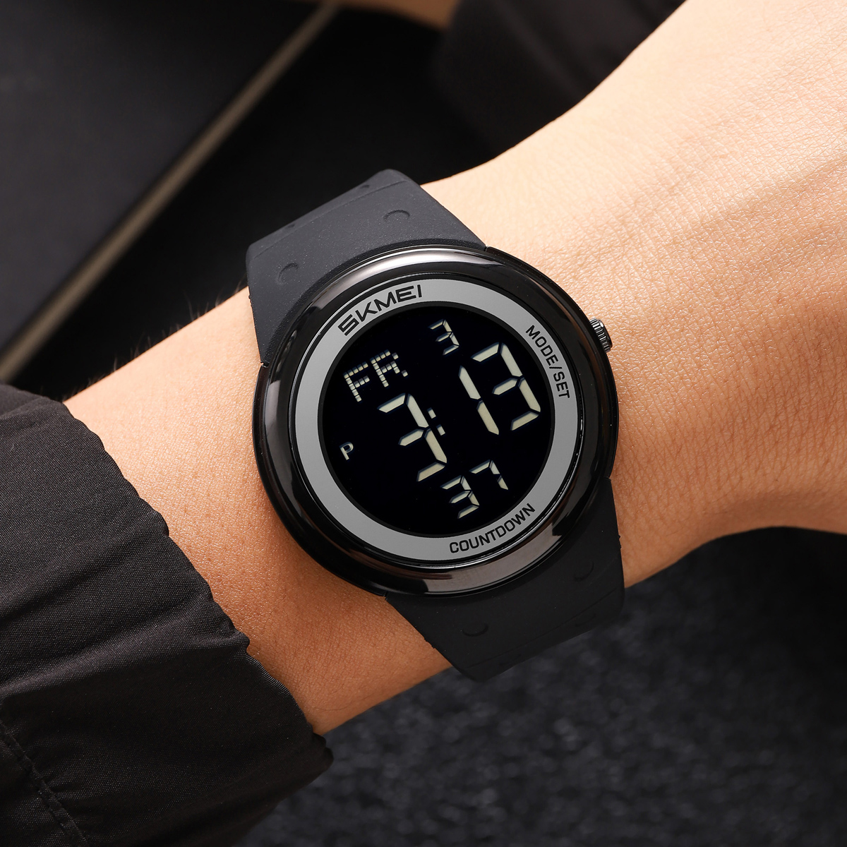 SKMEI 2462 NEW DIGITAL WATCH