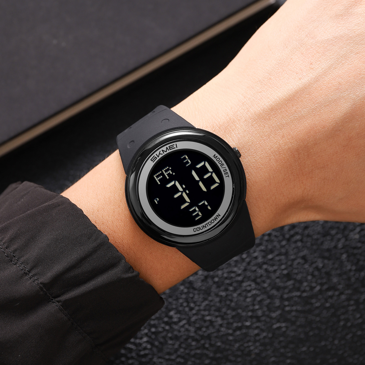 SKMEI 2462 NEW DIGITAL WATCH