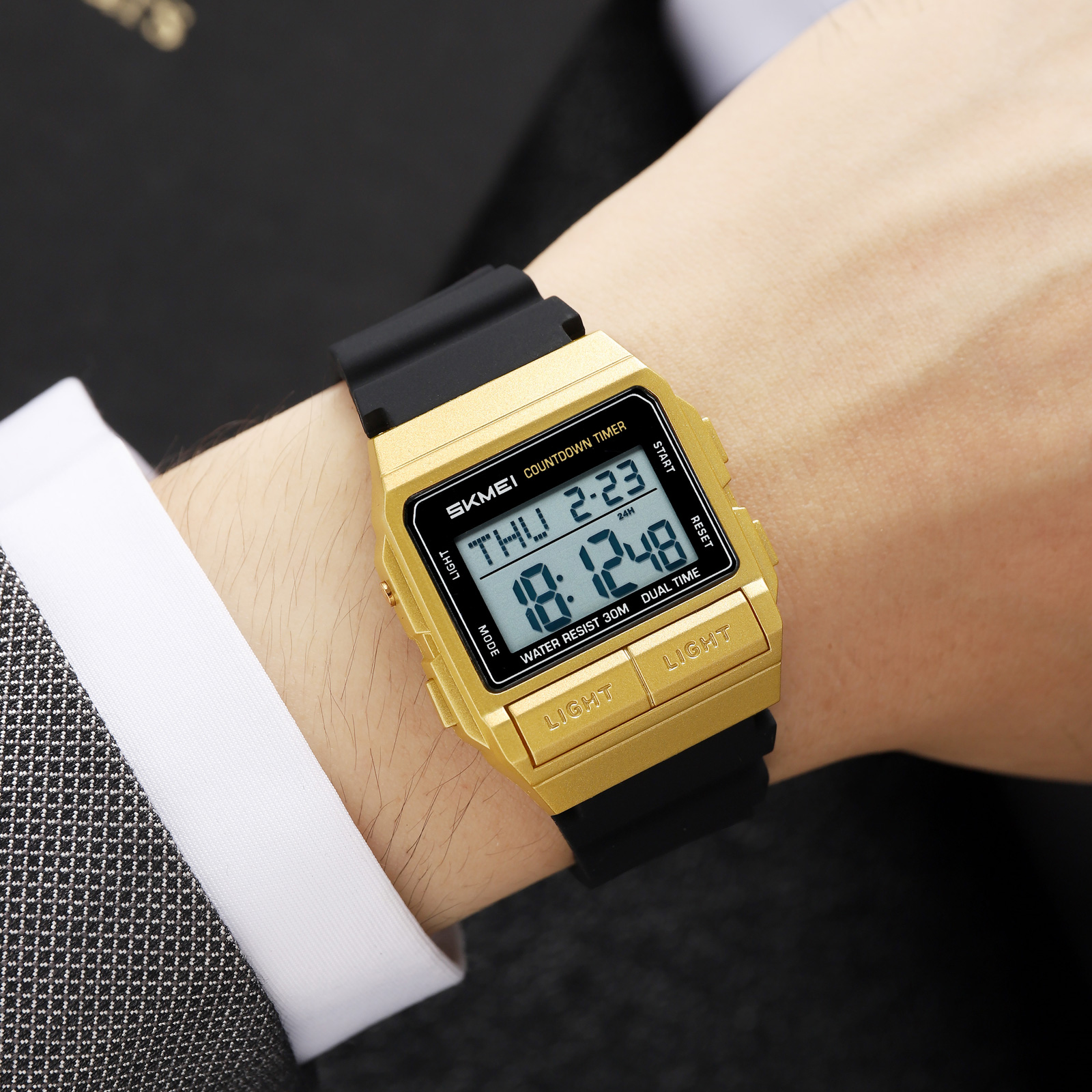 SKMEI 2475 Men's Simple Wristwatch Waterproof Alarm Luminous Spring Band