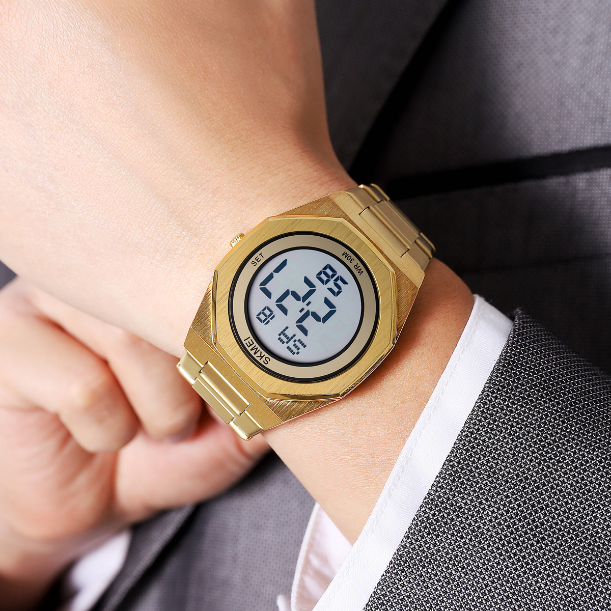 SKMEI 2479 Digital Watch for Man Stop Watch Time Reminder