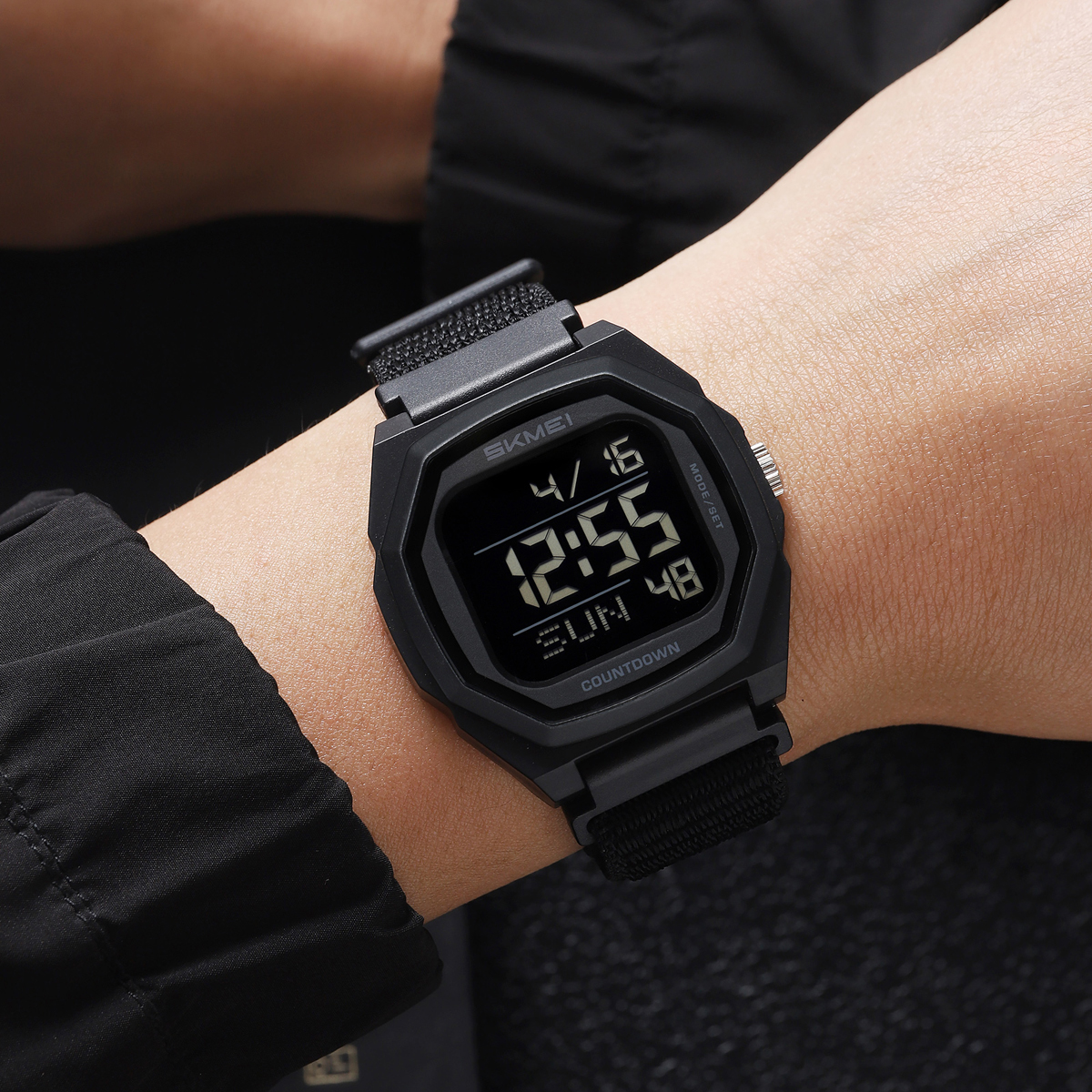 New Arrival Skmei 2495 Sport Digital Watch Waterproof 