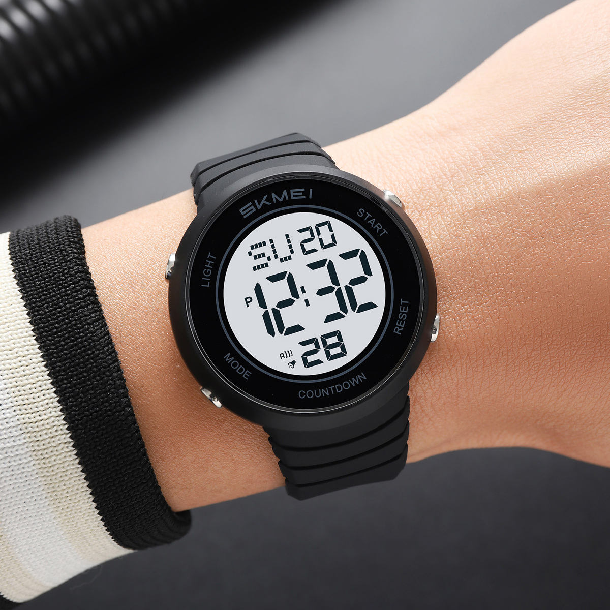 SKMEI 2529 New Electronic watch