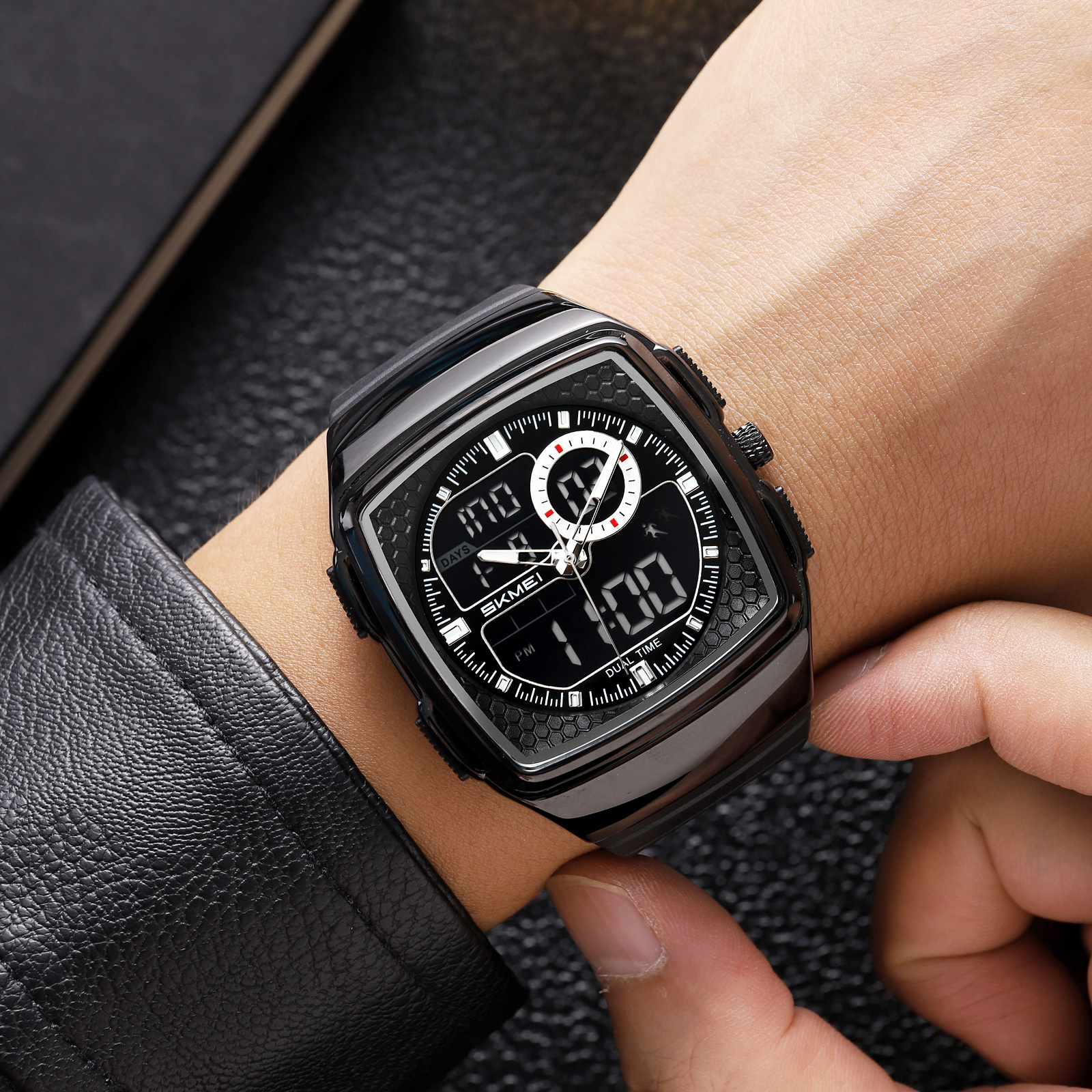 SKMEI 2530 Outdoor Analog Sports Square Men's Electronic Square Dial Watch