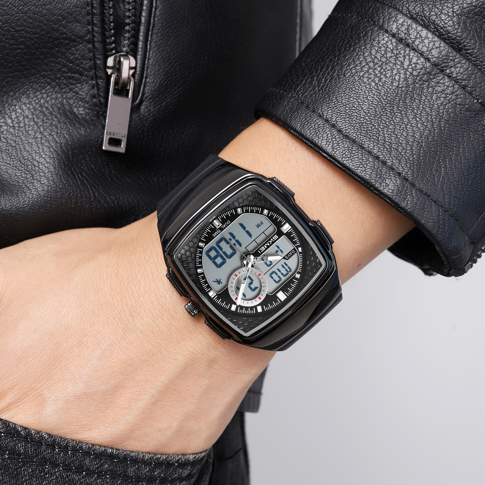 SKMEI 2530 Outdoor Analog Sports Square Men's Electronic Square Dial Watch