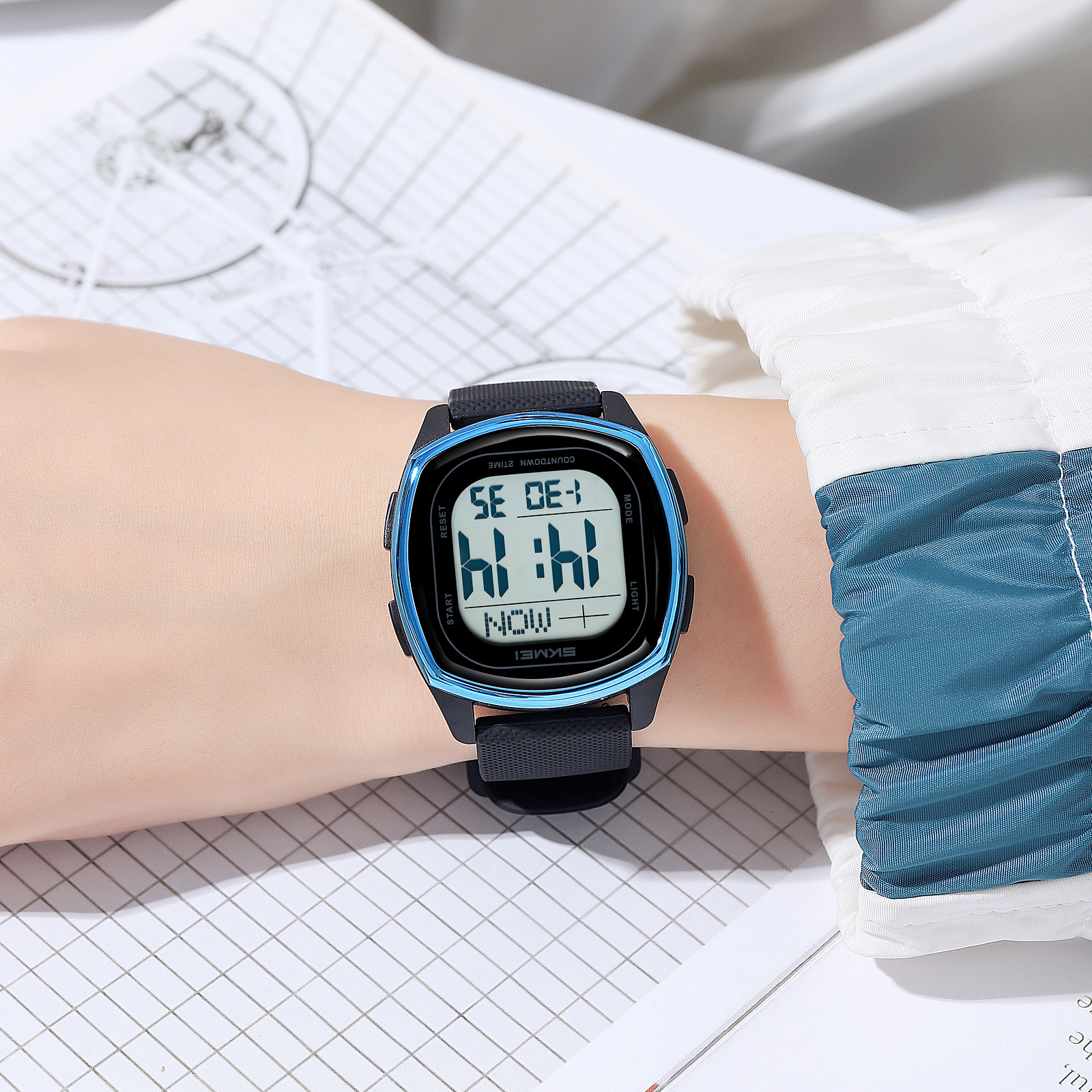 SKMEI 2541 New Design Chronograph with Alarm Fashionable Digital Sports Watch