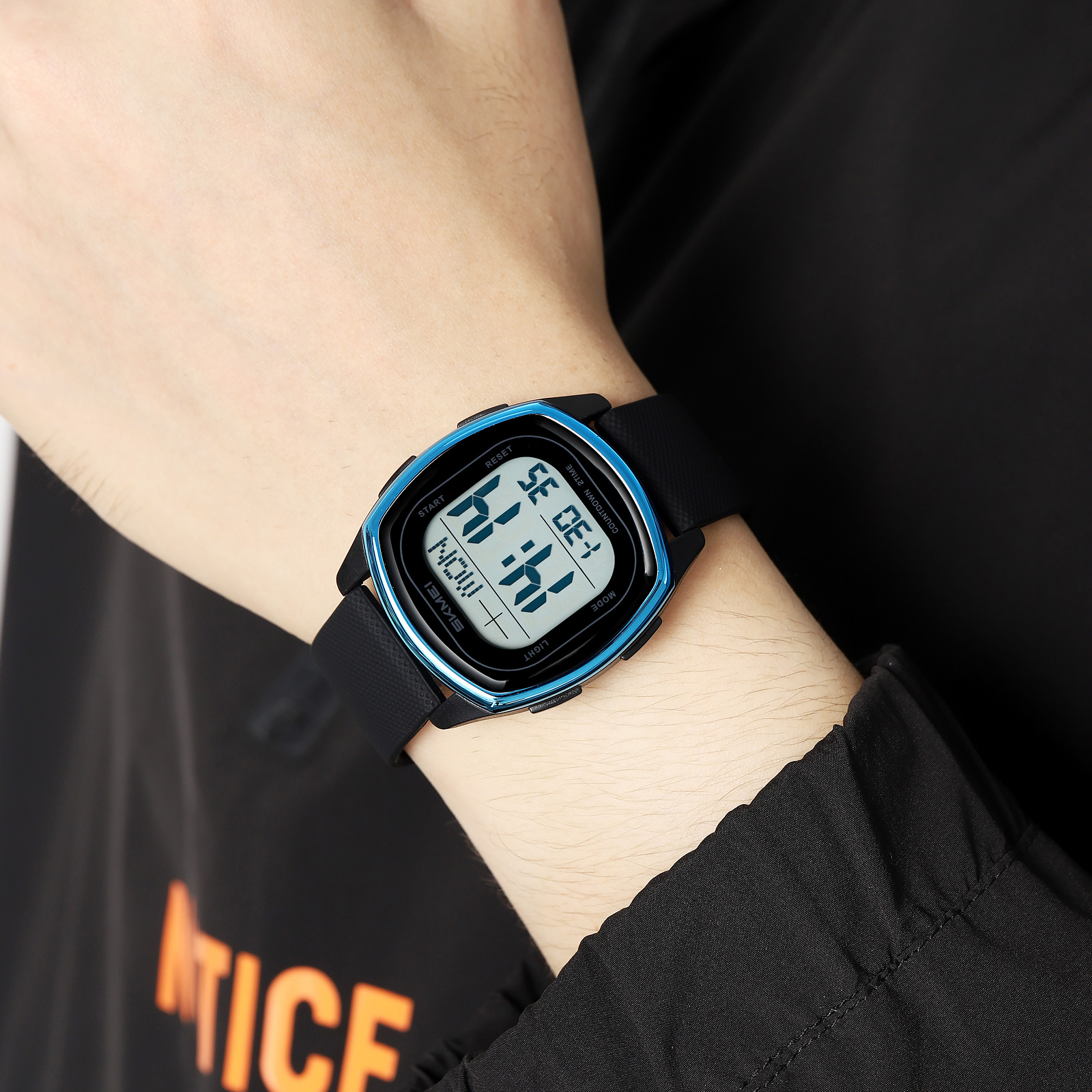 SKMEI 2541 New Design Chronograph with Alarm Fashionable Digital Sports Watch