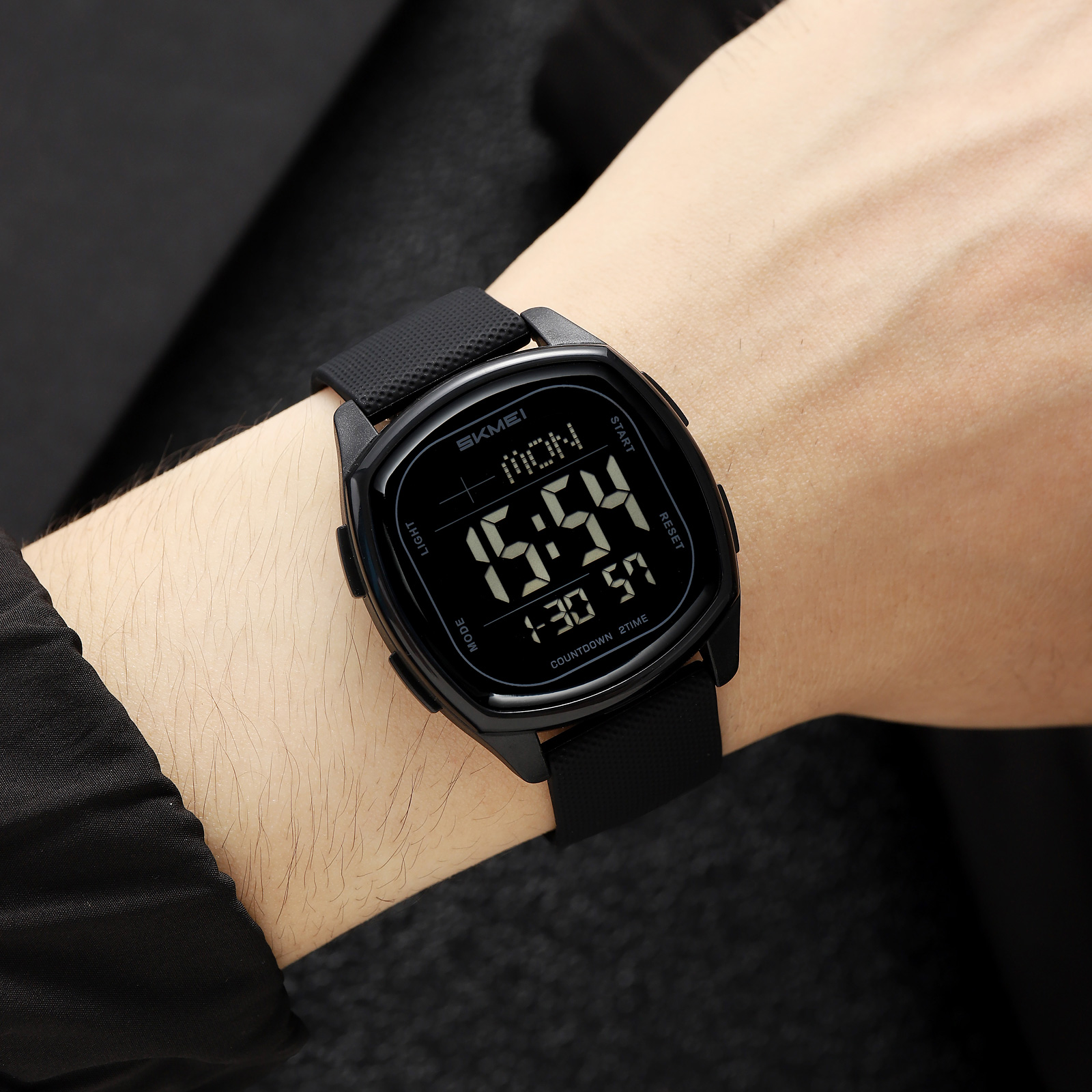 SKMEI 2541 New Design Chronograph with Alarm Fashionable Digital Sports Watch