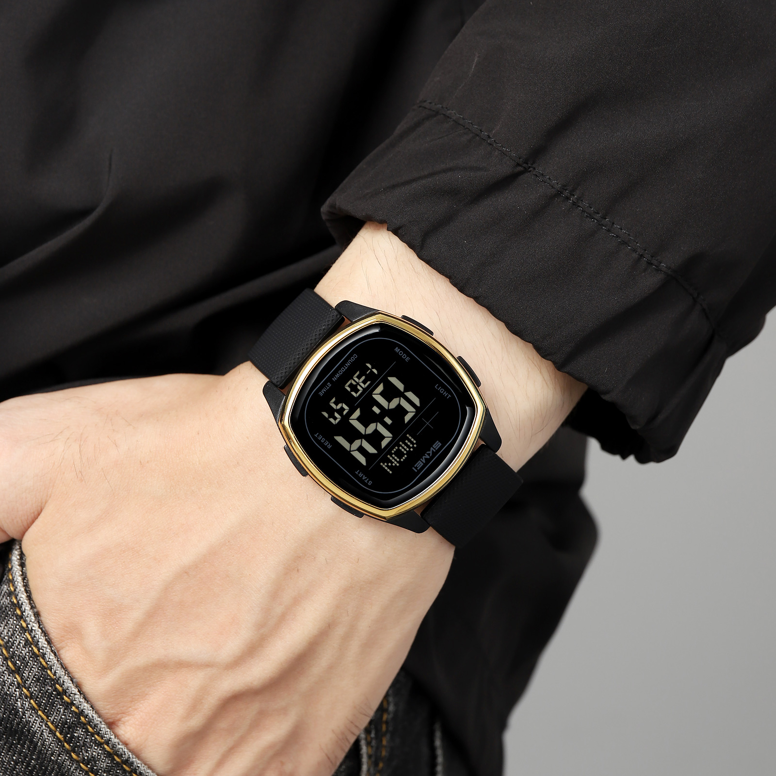 SKMEI 2541 New Design Chronograph with Alarm Fashionable Digital Sports Watch