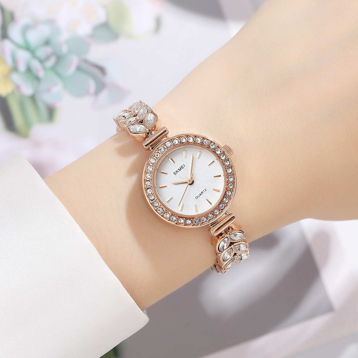 Skmei 2547 Elegant Bright Metal Lady Wrist Watch China Factory Wholesale Supply