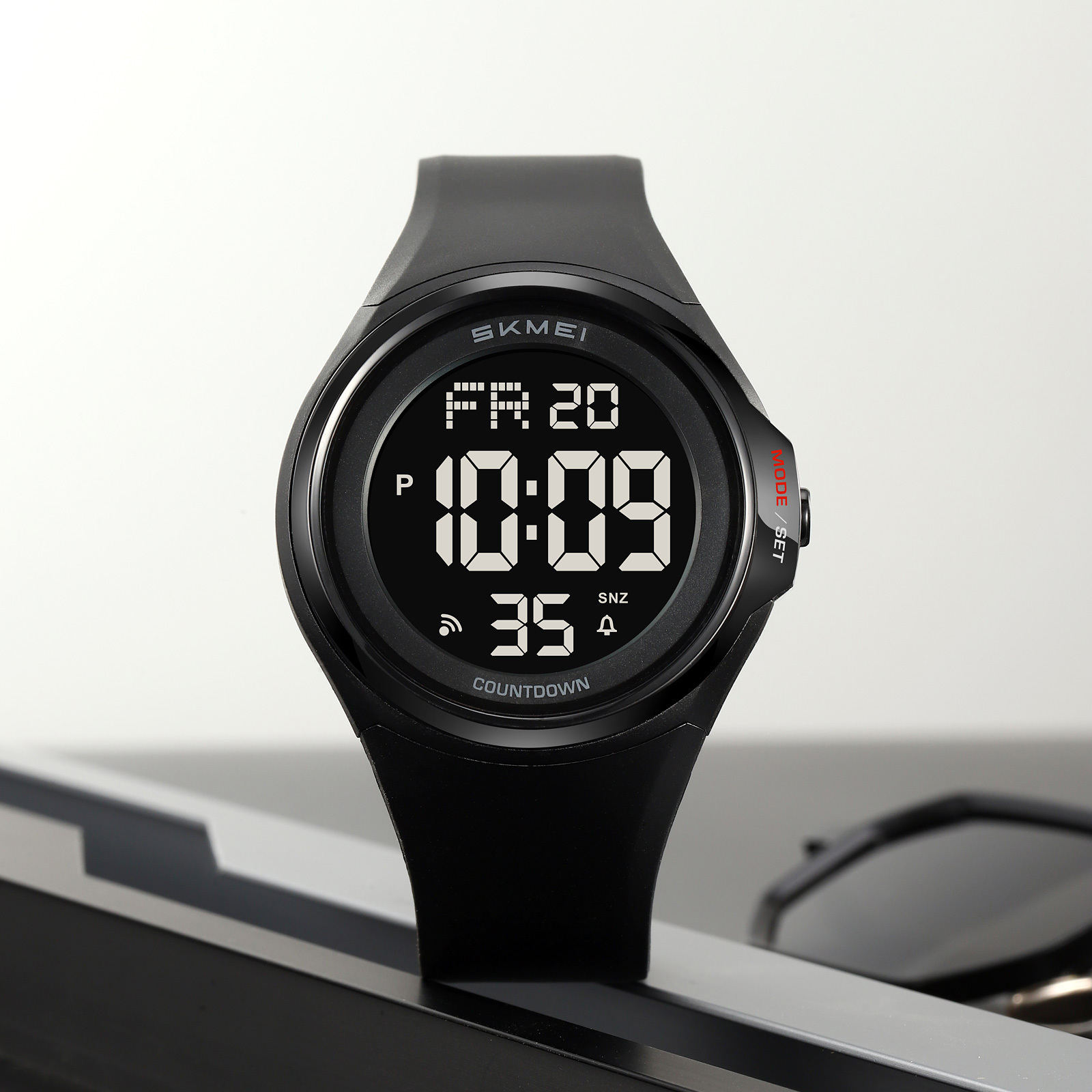 SKMEI 2560 DIGITAL WATCHES