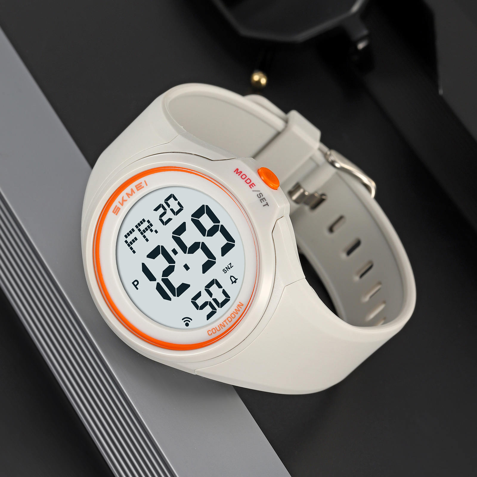 SKMEI 2560 DIGITAL WATCHES