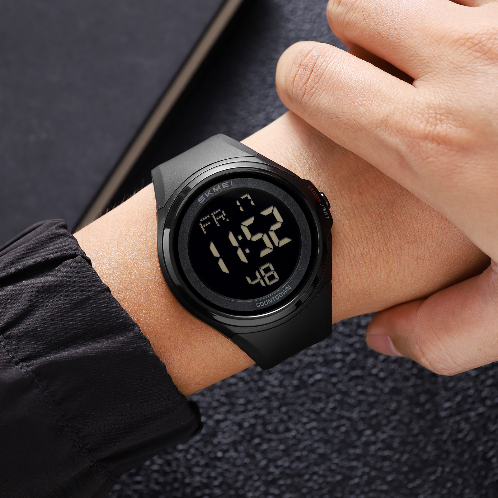 SKMEI 2560 DIGITAL WATCHES