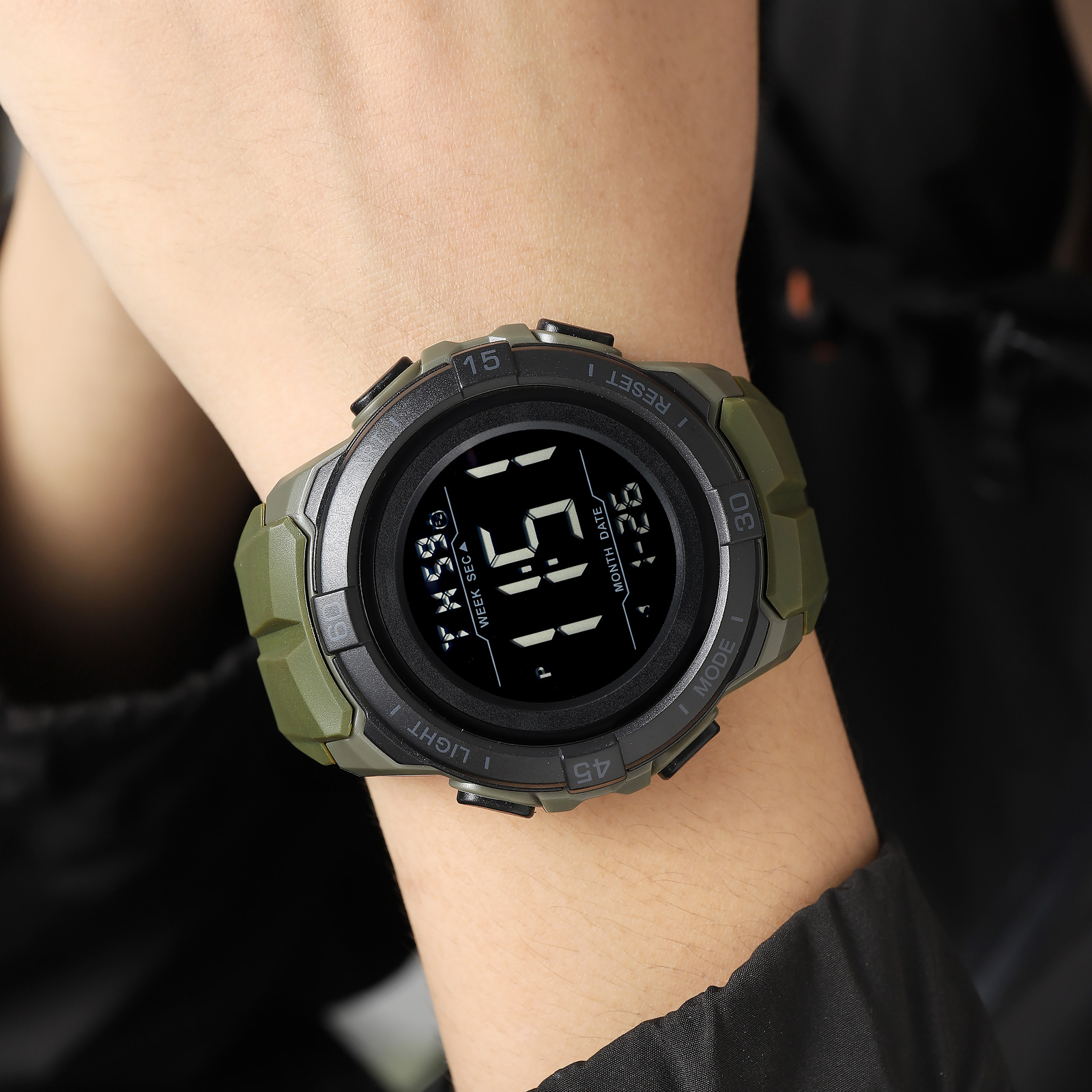 SKMEI 2565 Men's Fashionable Digital Sports Watch