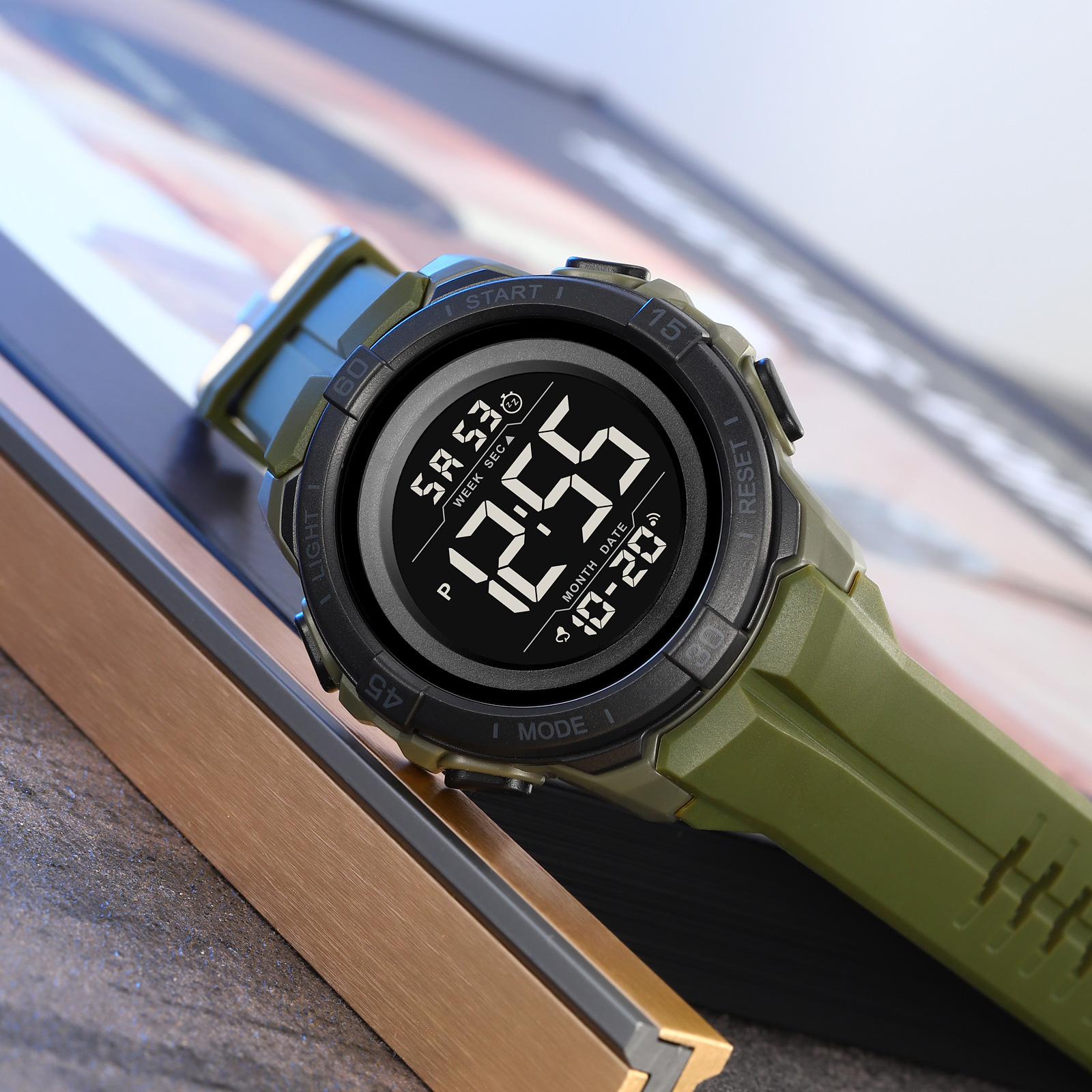 SKMEI 2565 Men's Fashionable Digital Sports Watch