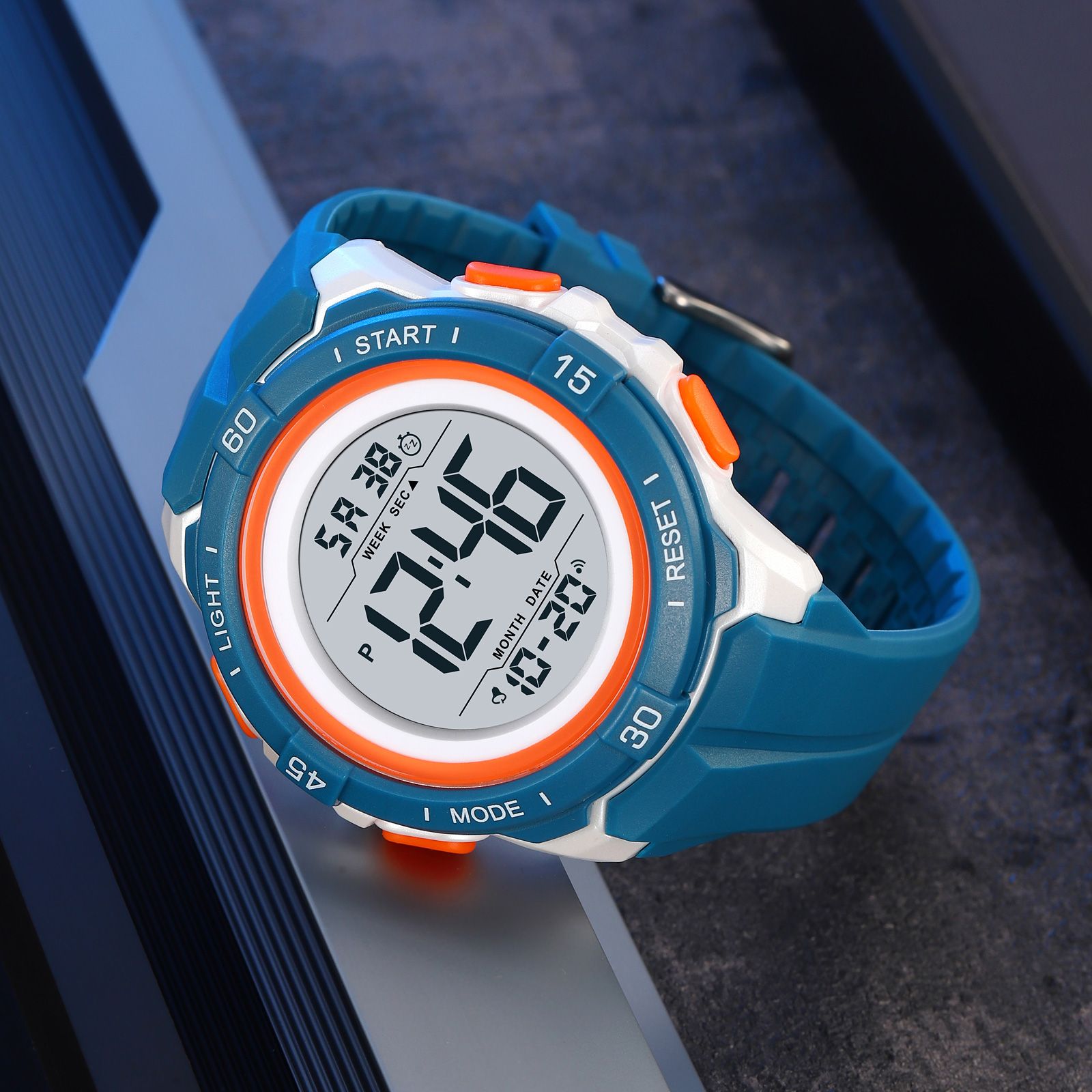 SKMEI 2565 Men's Fashionable Digital Sports Watch