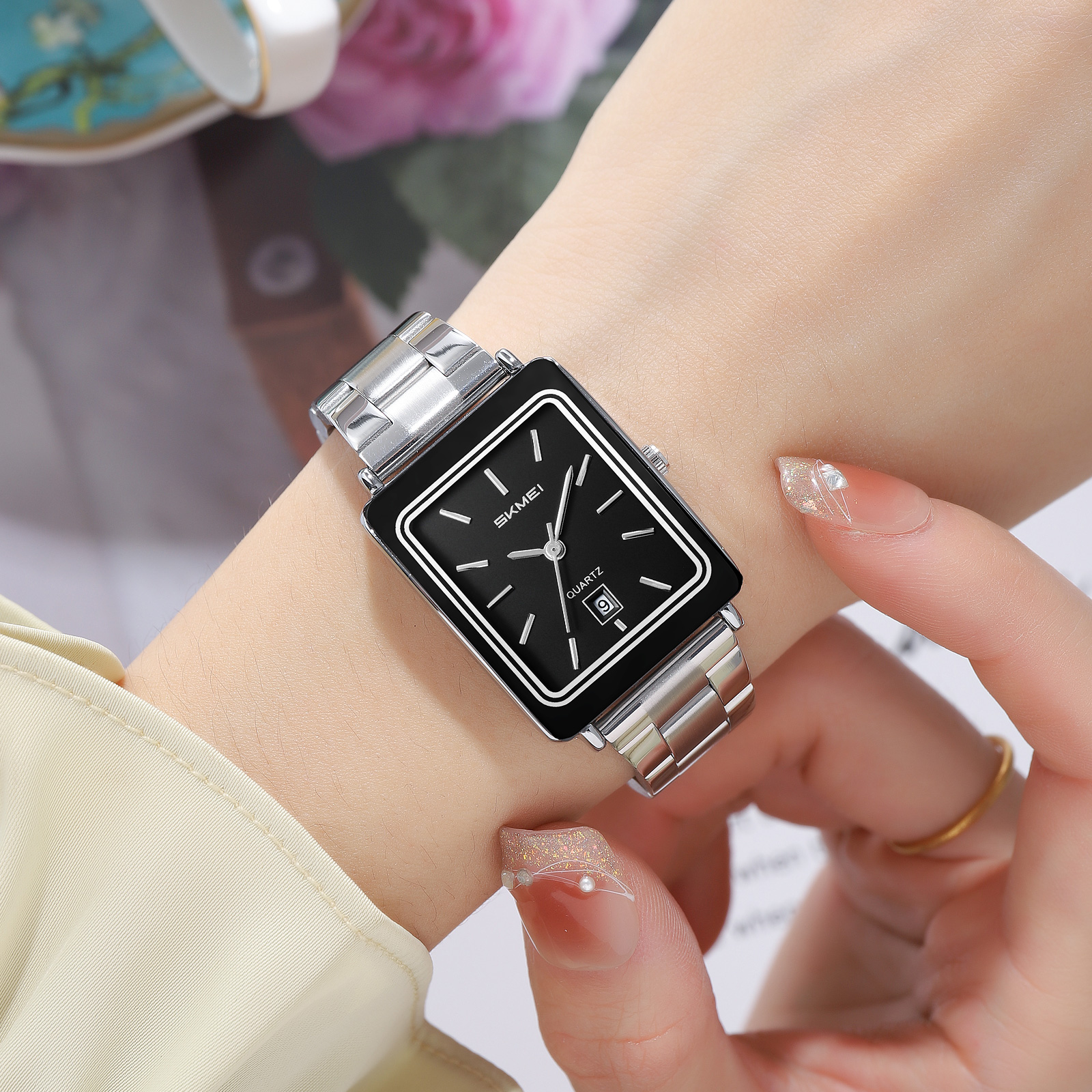 SKMEI 2566 QUARTZ WATCH FOR WOMEN