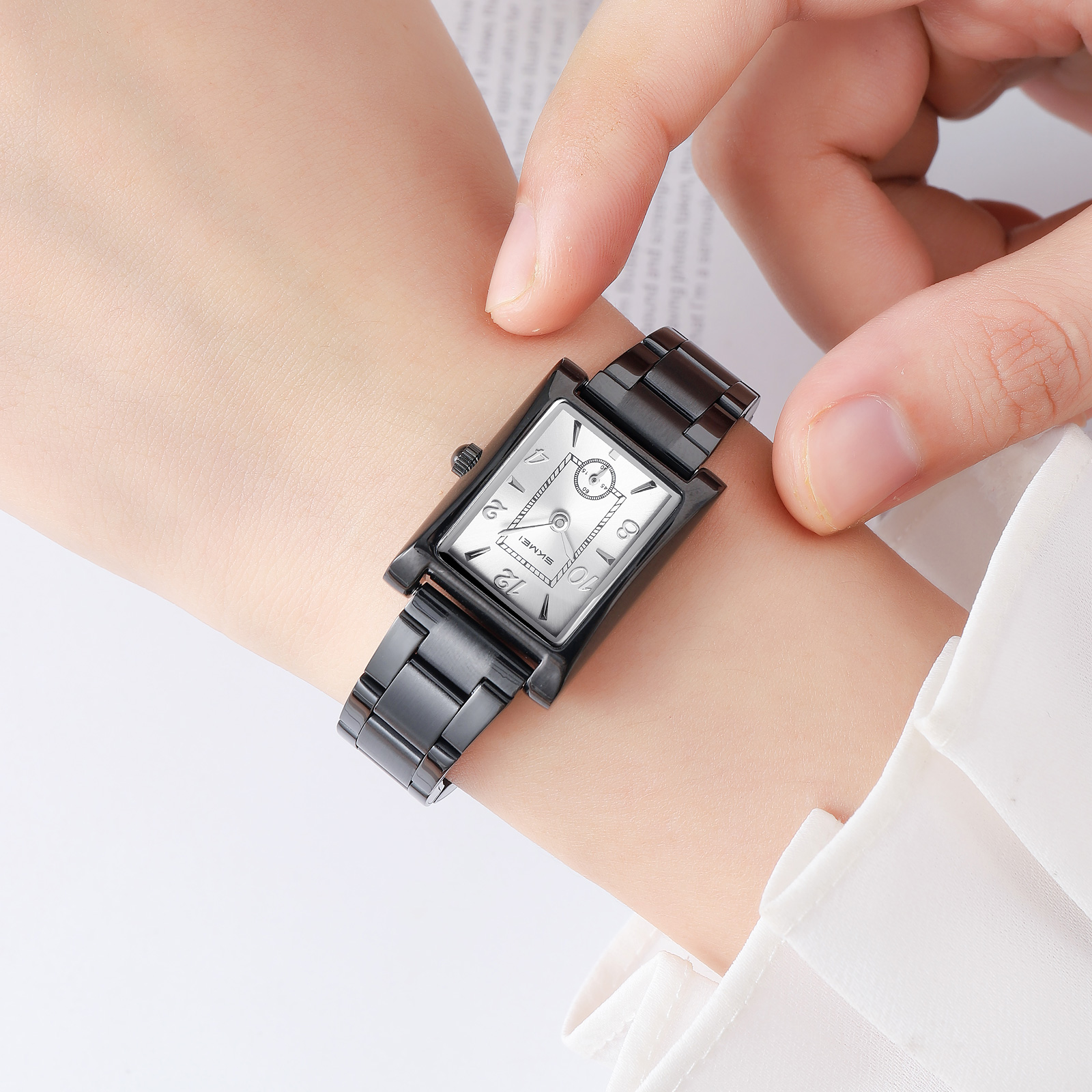 SKMEI 2570 WOMEN STEEL WATCH