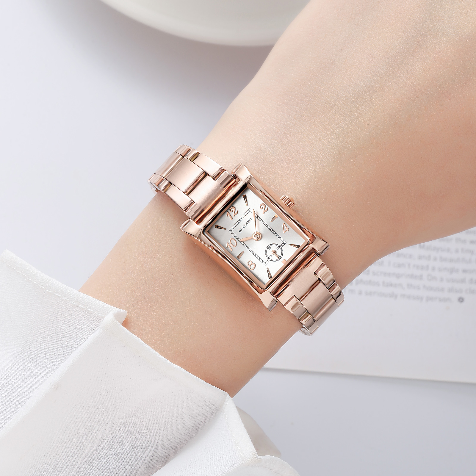 SKMEI 2570 WOMEN STEEL WATCH