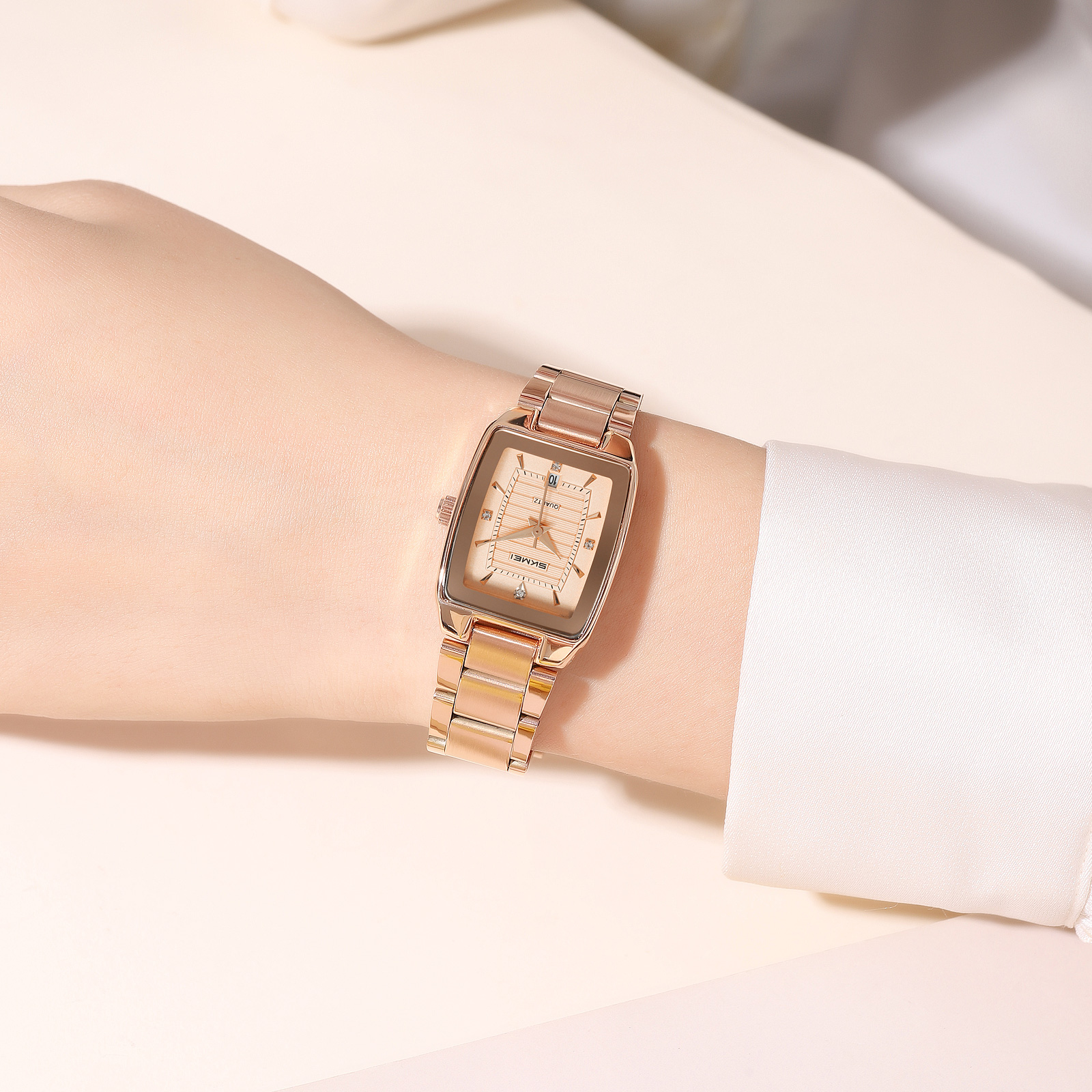 SKMEI 2578 FASHION STEEL WATCH FOR LADY