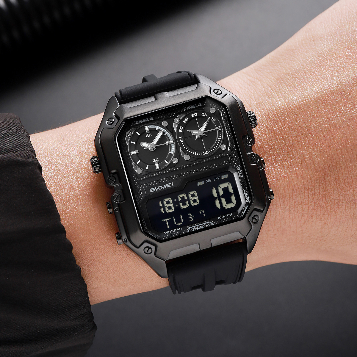 2580 SKMEI Military Style Mens Sports Watch