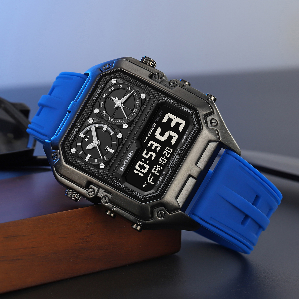2580 SKMEI Military Style Mens Sports Watch