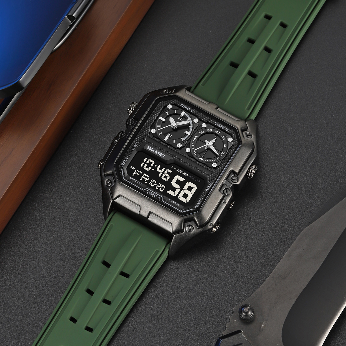 2580 SKMEI Military Style Mens Sports Watch
